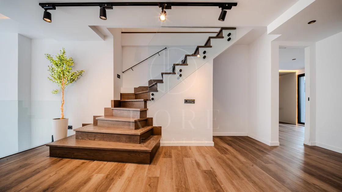 Joya arquitectónica en la calle más emblemática de Estepona