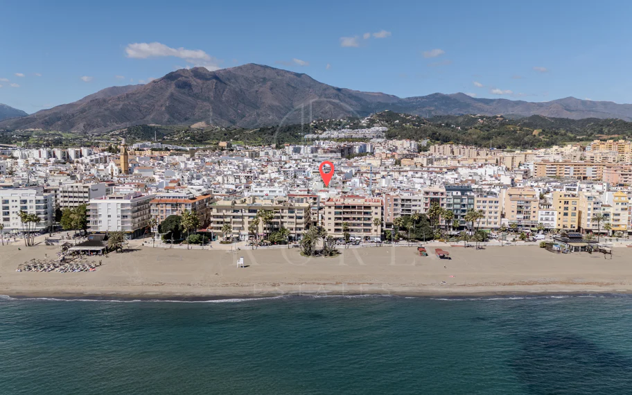 Joya arquitectónica en la calle más emblemática de Estepona
