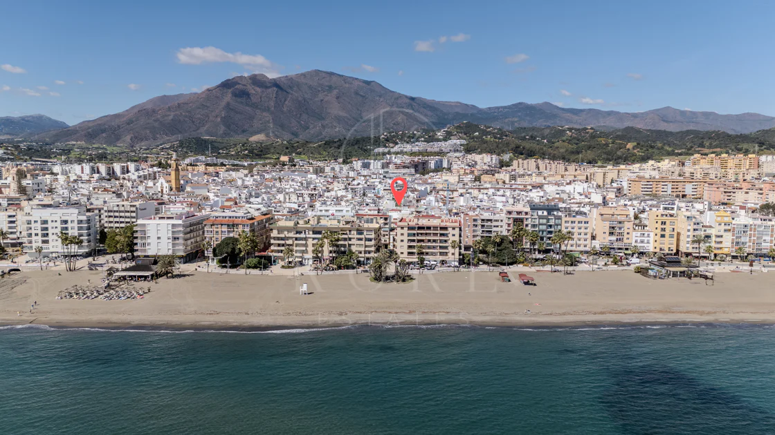 Joya arquitectónica en la calle más emblemática de Estepona