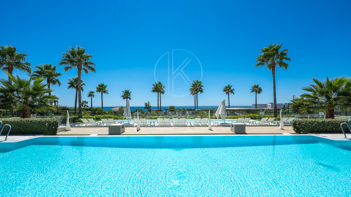 Sea View Apartment, El Velerin, Estepona