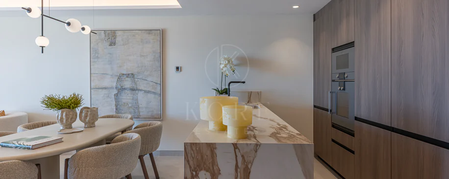 Sea View Apartment, El Velerin, Estepona