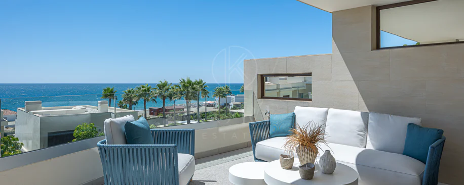 Sea View Apartment, El Velerin, Estepona
