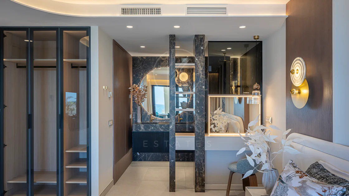 Sea View Apartment, El Velerin, Estepona