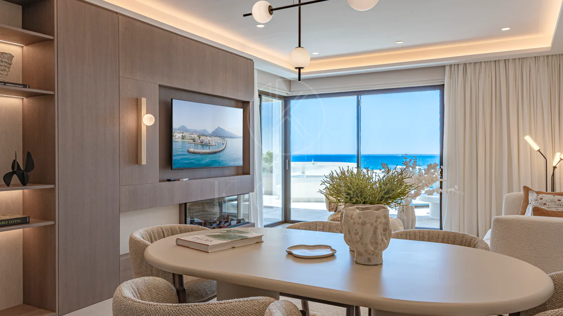 Sea View Apartment, El Velerin, Estepona