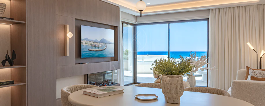 Sea View Apartment, El Velerin, Estepona