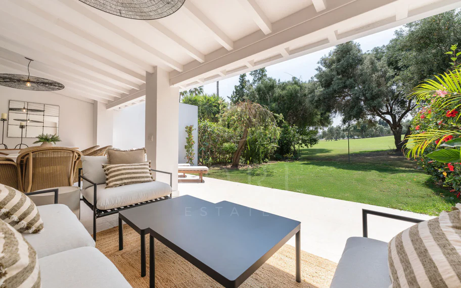 Adosado en venta en Nueva Andalucia, Marbella