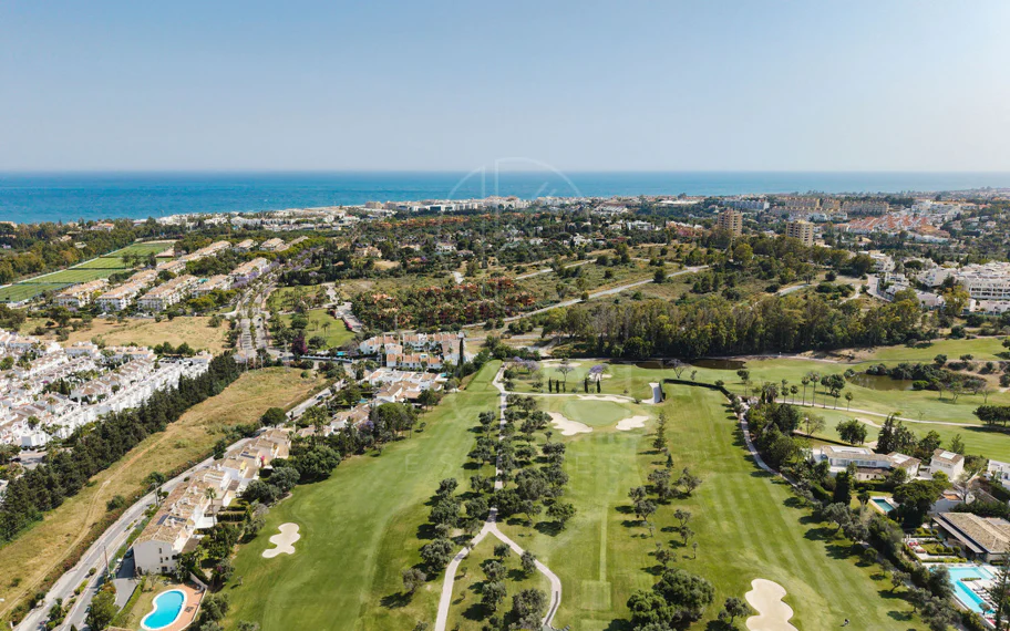 Adosado en venta en Nueva Andalucia, Marbella