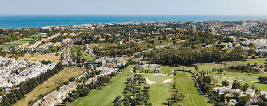 Casă înșiruită de vânzare în Nueva Andalucia, Marbella