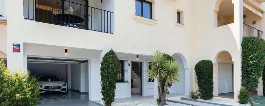 Casă înșiruită de vânzare în Nueva Andalucia, Marbella