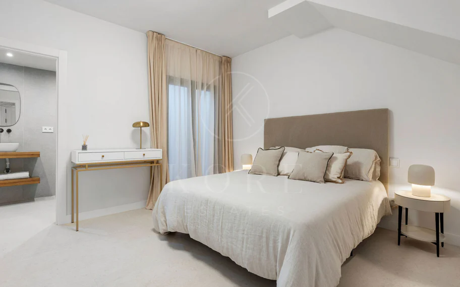 Adosado en venta en Nueva Andalucia, Marbella