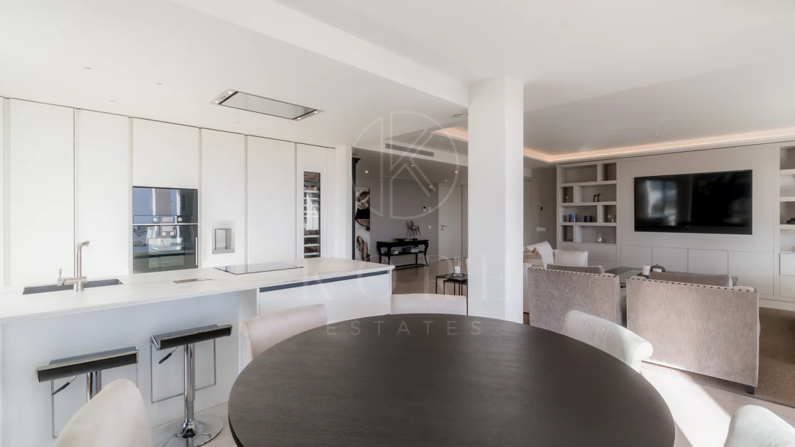 APARTAMENT UIMITOR ÎN MARBELLA
