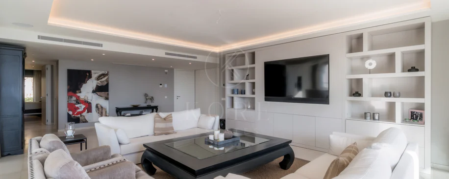 APARTAMENT UIMITOR ÎN MARBELLA