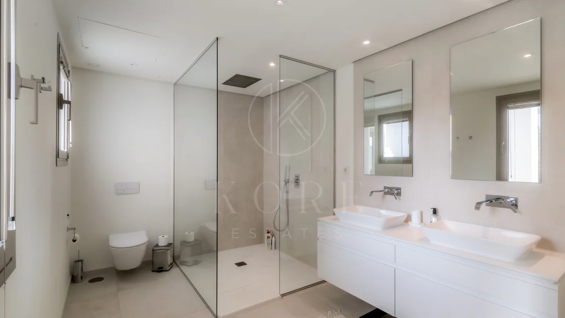 APARTAMENT UIMITOR ÎN MARBELLA