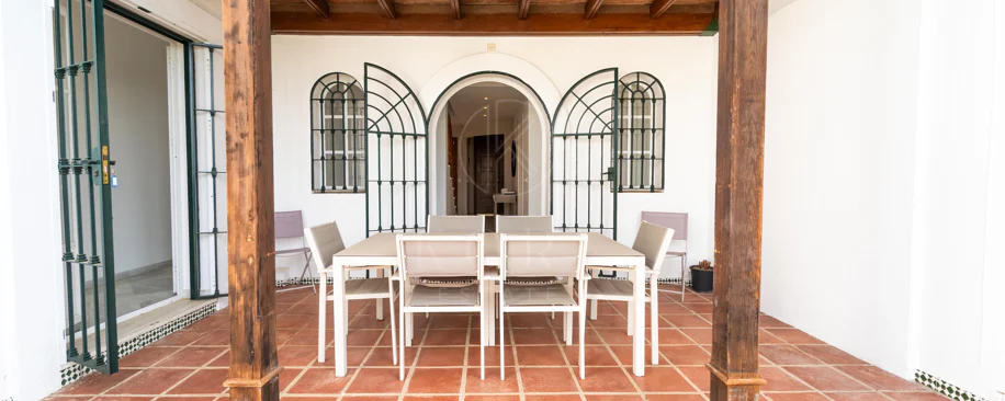 Villa en venta en Elviria, Marbella Este