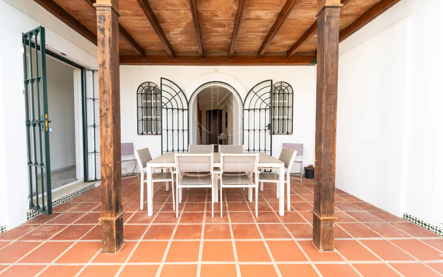 Villa en venta en Elviria, Marbella Este