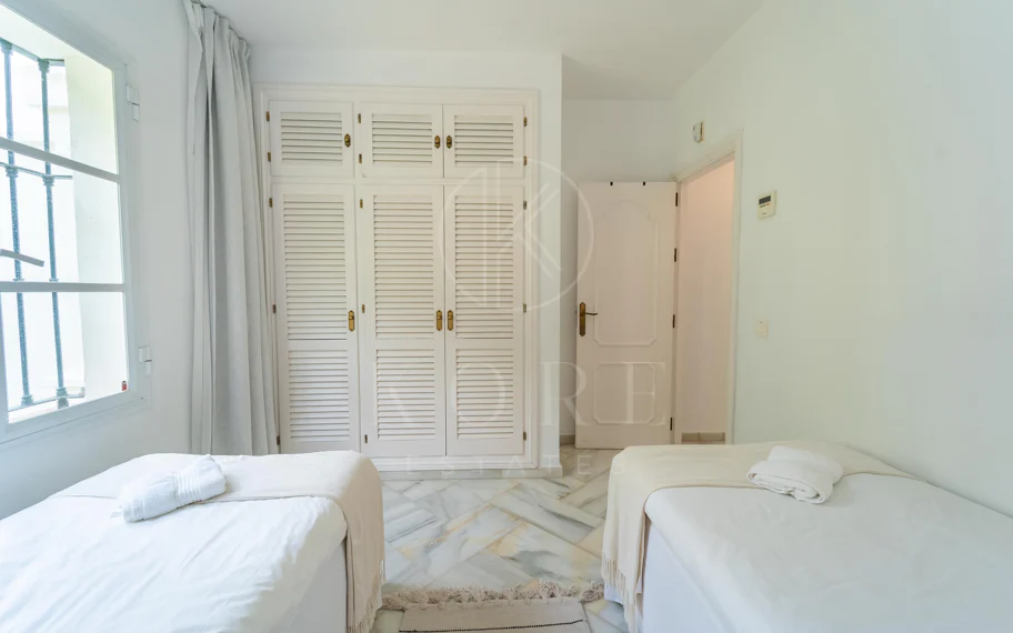 Villa en venta en Elviria, Marbella Este