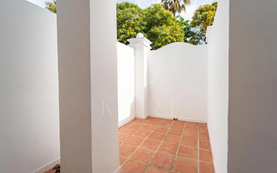 Villa en venta en Elviria, Marbella Este