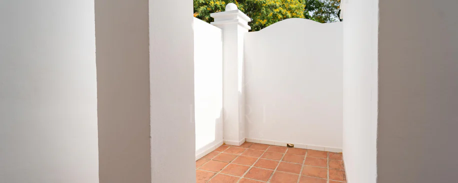Villa en venta en Elviria, Marbella Este
