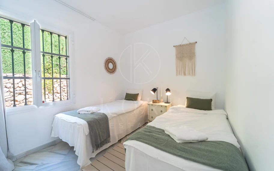 Villa en venta en Elviria, Marbella Este