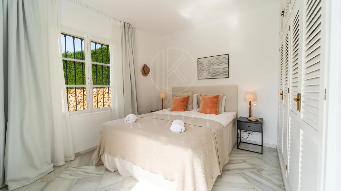 Villa en venta en Elviria, Marbella Este