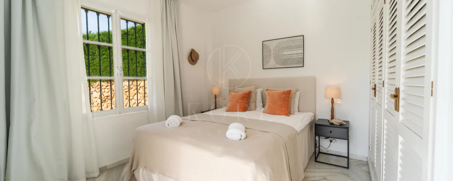 Villa en venta en Elviria, Marbella Este