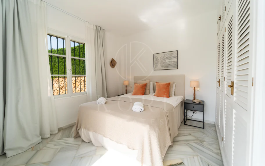Villa en venta en Elviria, Marbella Este
