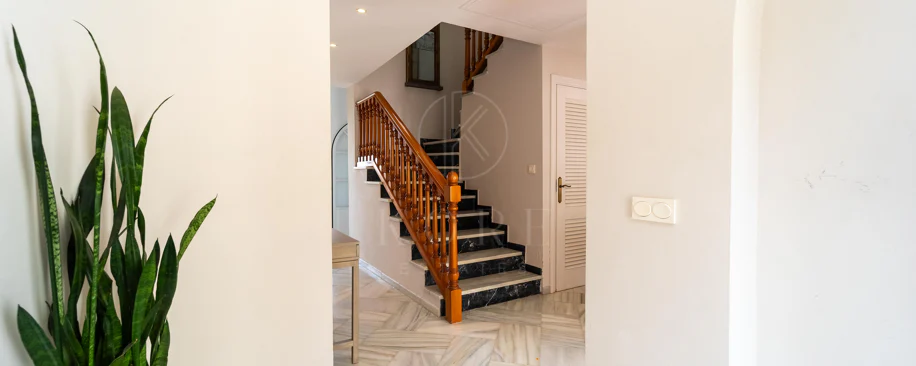 Villa en venta en Elviria, Marbella Este