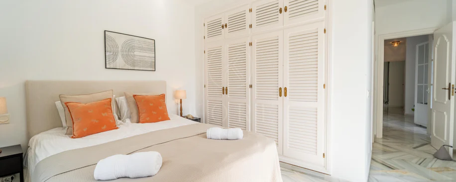 Villa en venta en Elviria, Marbella Este