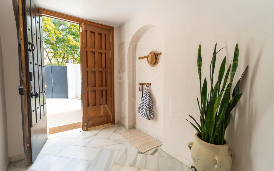 Villa en venta en Elviria, Marbella Este