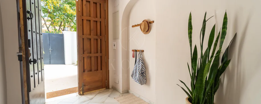 Villa en venta en Elviria, Marbella Este