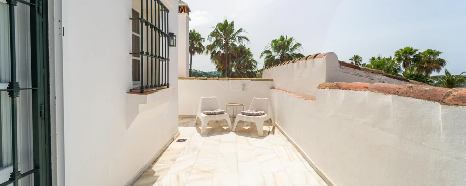 Villa en venta en Elviria, Marbella Este