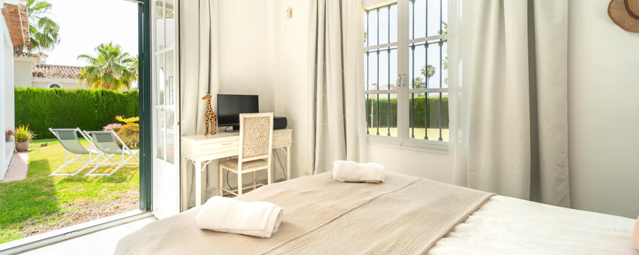 Villa en venta en Elviria, Marbella Este