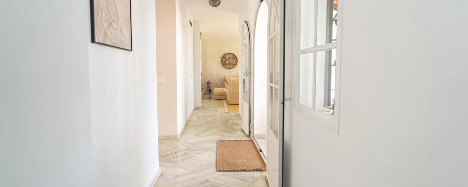 Villa en venta en Elviria, Marbella Este