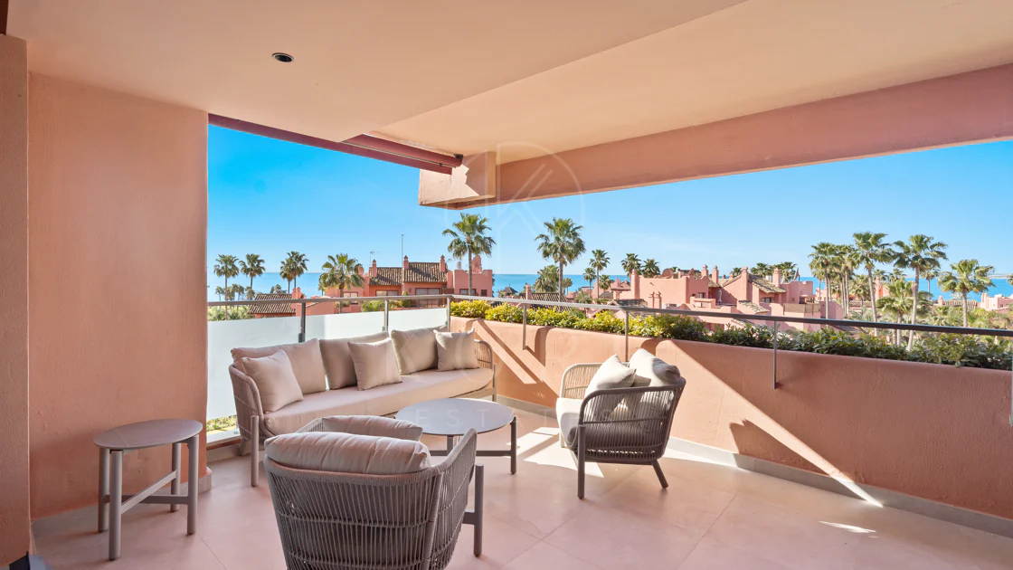 Sea View Luxury Penthouse - Newly Renovated on the Beach Side New Golden Mile