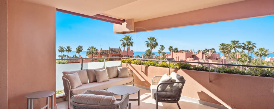 Sea View Luxury Penthouse - Newly Renovated on the Beach Side New Golden Mile