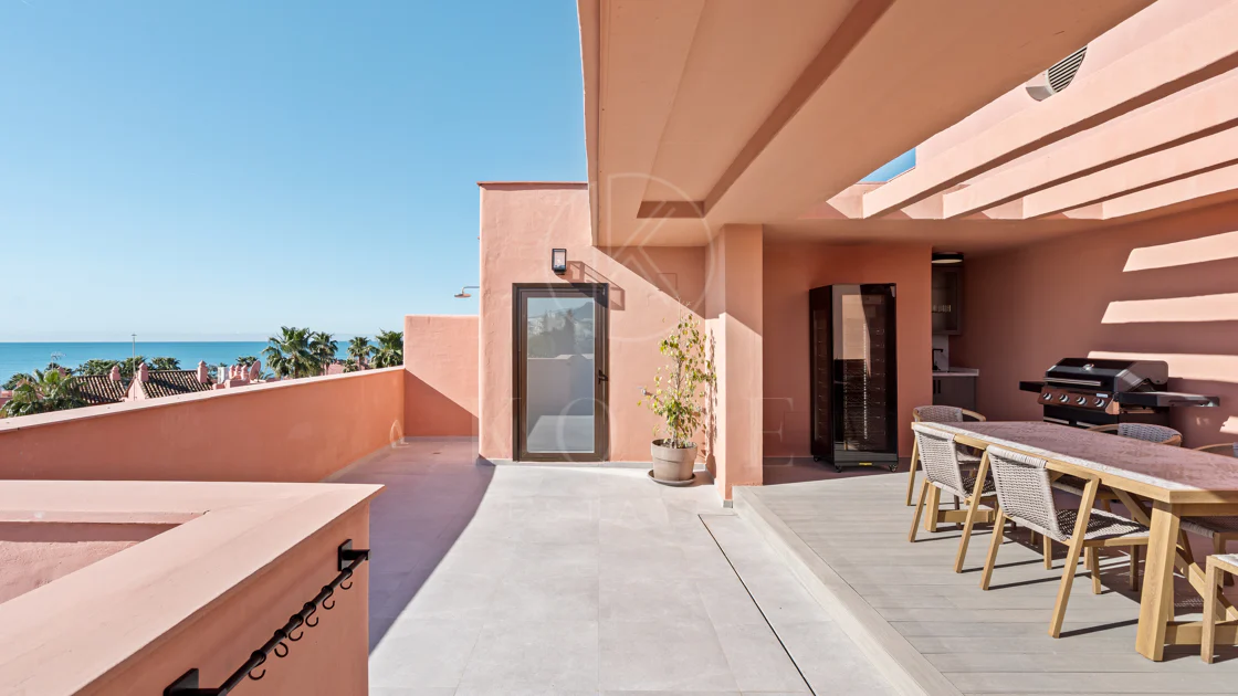 Sea View Luxury Penthouse - Newly Renovated on the Beach Side New Golden Mile