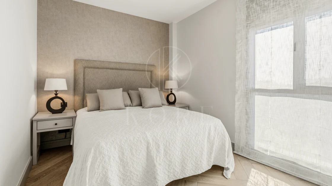 Sea View Luxury Penthouse - Newly Renovated on the Beach Side New Golden Mile