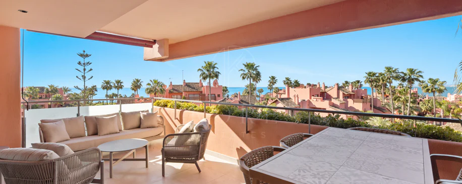 Sea View Luxury Penthouse - Newly Renovated on the Beach Side New Golden Mile