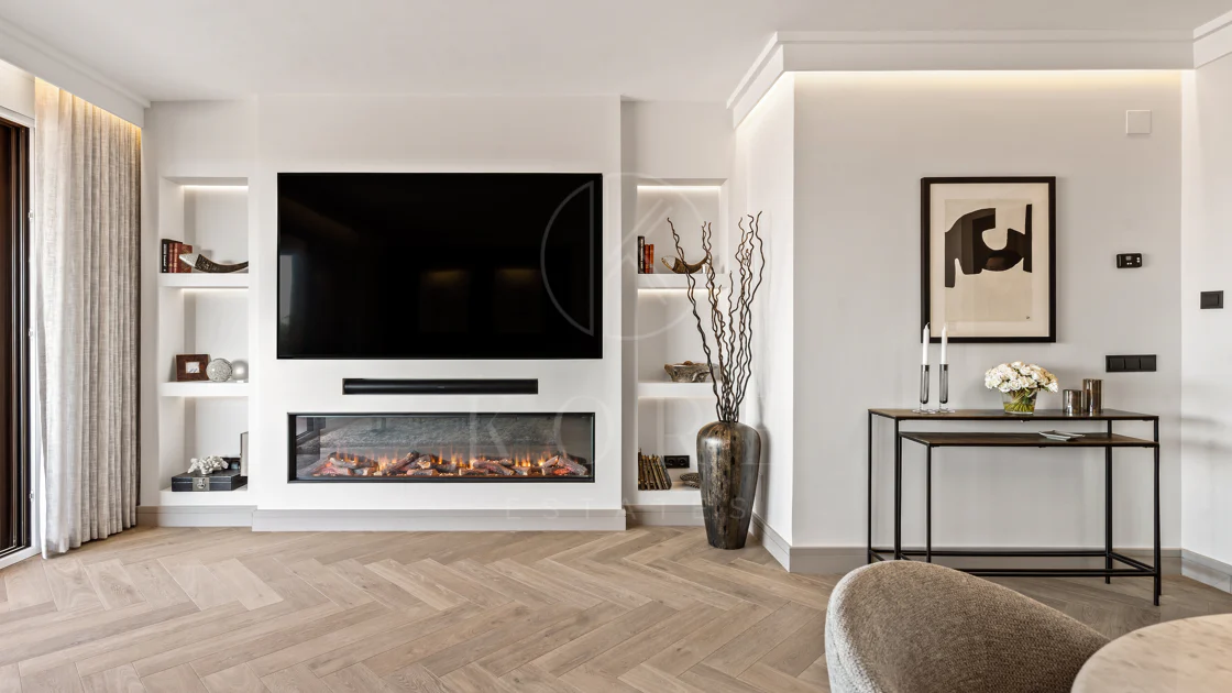 Sea View Luxury Penthouse - Newly Renovated on the Beach Side New Golden Mile
