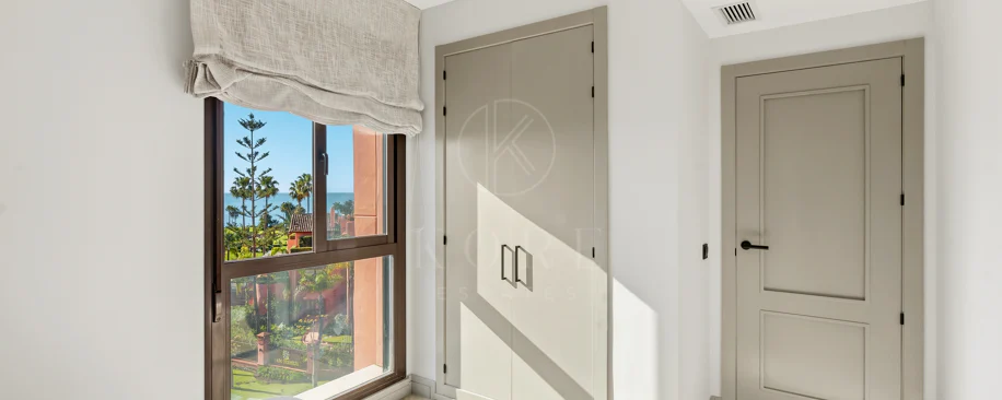 Sea View Luxury Penthouse - Newly Renovated on the Beach Side New Golden Mile