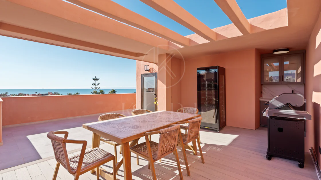 Sea View Luxury Penthouse - Newly Renovated on the Beach Side New Golden Mile