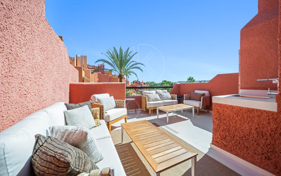 Turnkey Luxury Casa de 3 dormitorios en El Palmeral, Nueva Andalucia