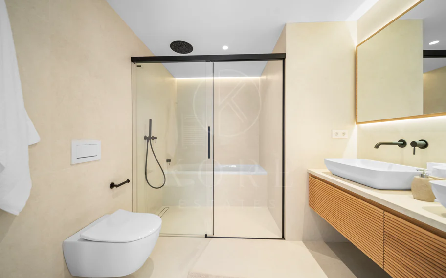Turnkey Luxury Casa de 3 dormitorios en El Palmeral, Nueva Andalucia