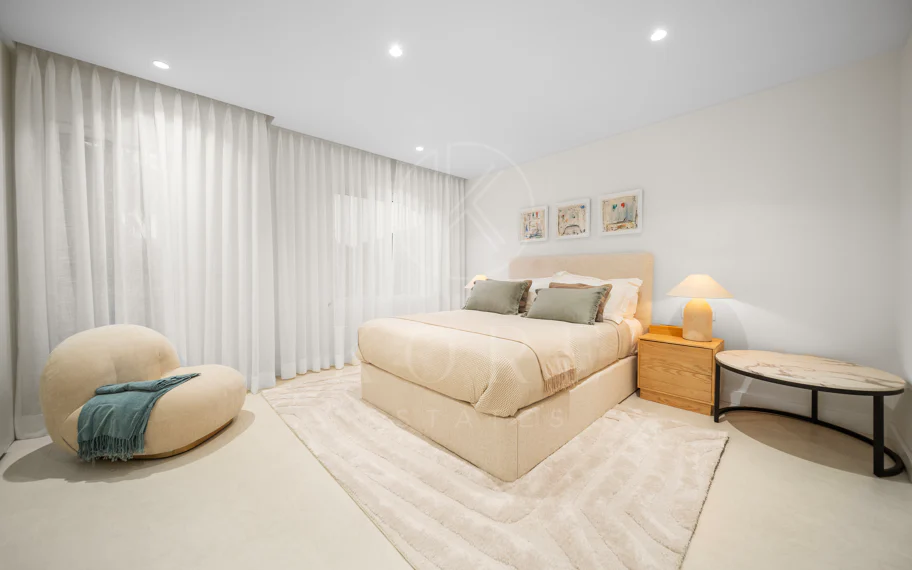 Turnkey Luxury Casa de 3 dormitorios en El Palmeral, Nueva Andalucia