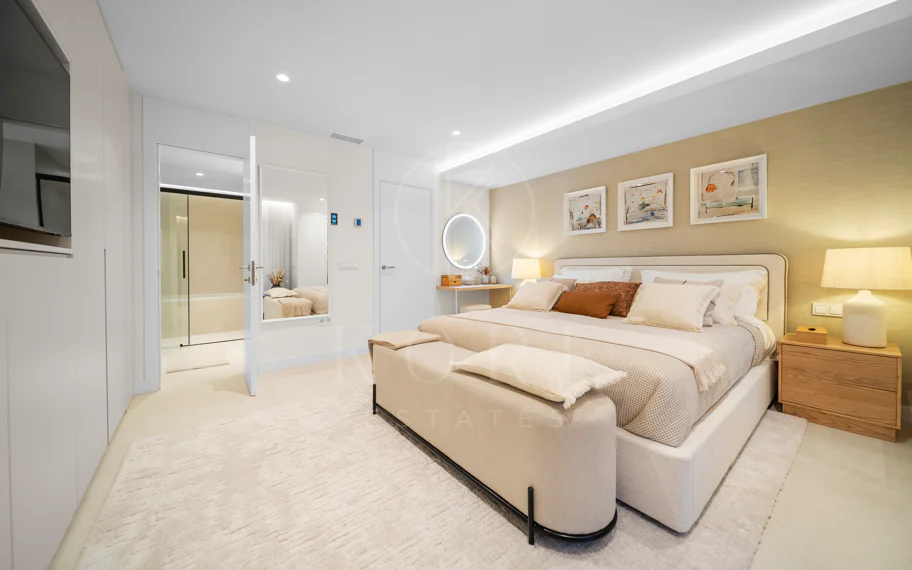 Turnkey Luxury Casa de 3 dormitorios en El Palmeral, Nueva Andalucia