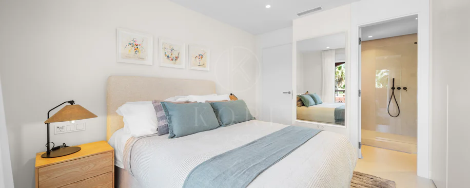 Casă de oraș de lux cu 3 dormitoare, gata de mutare, în El Palmeral, Nueva Andalucía