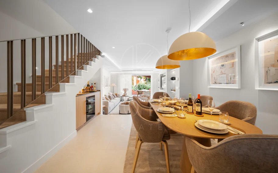 Turnkey Luxury Casa de 3 dormitorios en El Palmeral, Nueva Andalucia