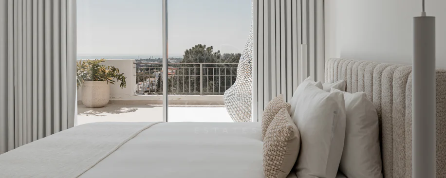 Stunning Duplex Penthouse with Private Pool and Panoramic Views in La Quinta, Benahavís