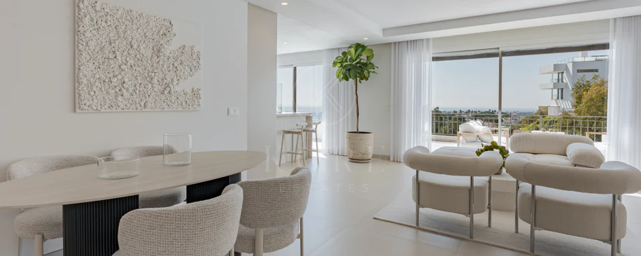 Stunning Duplex Penthouse with Private Pool and Panoramic Views in La Quinta, Benahavís