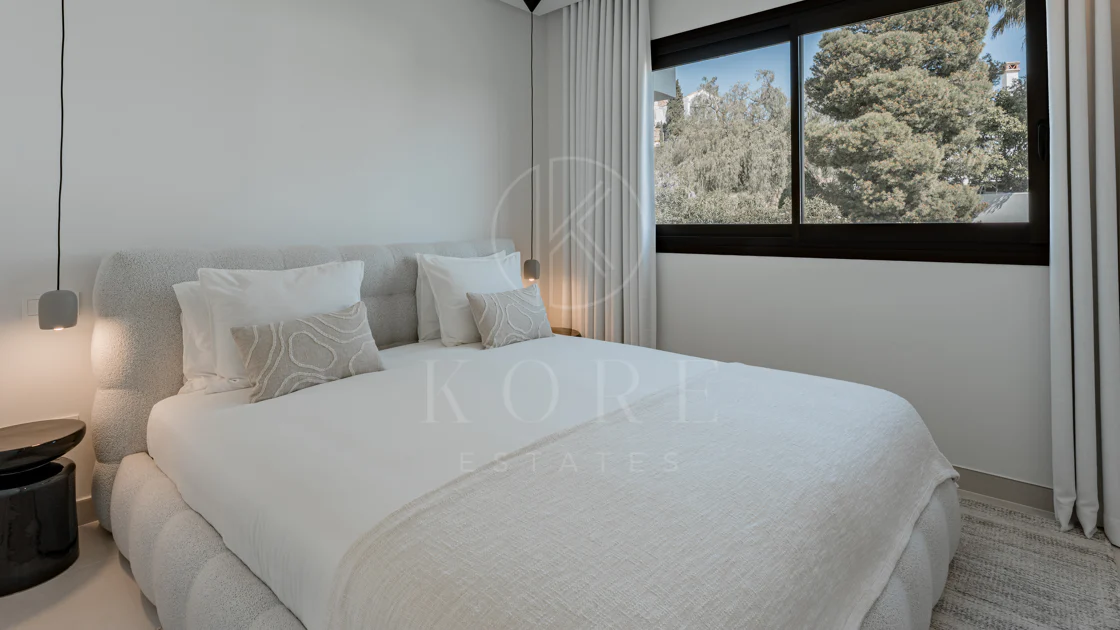 Stunning Duplex Penthouse with Private Pool and Panoramic Views in La Quinta, Benahavís